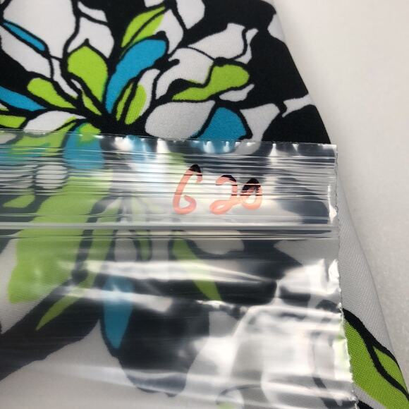 Emma & Michelle Floral Dress 10 - Picture 8 of 8